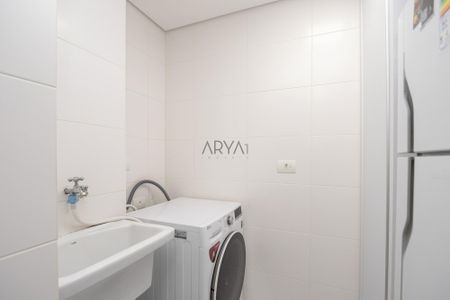 9_photo/94dce413bd.2cfbb721ba56a978-ATLAS-db71e7ba-95fb-408e-b3b8-36433d5718f6.jpg de apartamento à venda com 2 quartos, 50m² em Centro, Curitiba