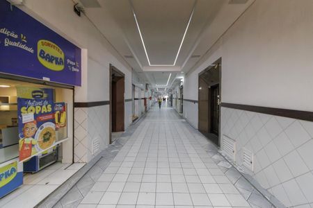 42_photo/94dce414b1.78517a777540594e-ATLAS-1490eb1d-1bc1-4e0d-b4da-8b9cc05d1ef3.jpg de apartamento à venda com 2 quartos, 67m² em Centro, Curitiba