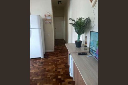 10_photo/94dce414b1.cbac4b0532efd0a4-ATLAS-2ced44e4-96a2-4dc3-9d02-9267340d258c.jpg de apartamento à venda com 1 quarto, 48m² em Centro, Curitiba