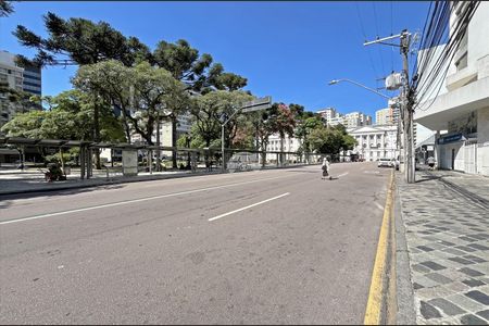 4_photo/94dce414d9.07764ee358e9f40c-ATLAS-17752f94-b71b-480d-82d2-64df1b3eec74.jpg de apartamento para alugar com 2 quartos, 80m² em Centro, Curitiba