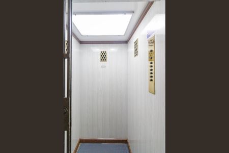 38_photo/94dce414fd.71920bf86f592170-ATLAS-8569978a-bd1f-4aa5-b0af-d0cede201b34.jpg de apartamento à venda com 3 quartos, 146m² em Centro, Curitiba