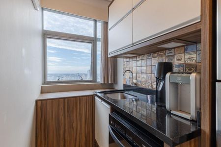 10_photo/94dce4151b.b193acdbc13ff5b7-ATLAS-c09abafd-9dd5-422a-8f1d-22b52709d0d3.jpg de apartamento para alugar com 2 quartos, 68m² em Centro, Curitiba