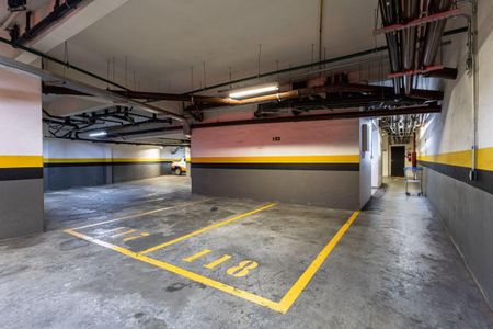 18_photo/94dce4151b.b193acdbc13ff5b7-ATLAS-c2f30326-9ef3-4cf9-9159-a0b37f7b2547.jpg de apartamento para alugar com 2 quartos, 68m² em Centro, Curitiba