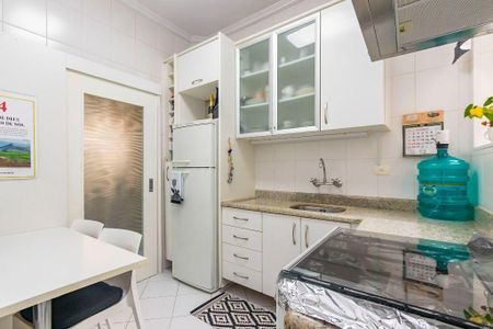 2_photo/94dce41523.5482cecd2b20f7f3-ATLAS-2def22cd-ffdf-46d1-9806-67b4bb504cde.jpg de apartamento à venda com 3 quartos, 90m² em Centro, Curitiba