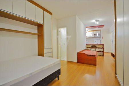 8_photo/94dce4153d.2832257cbb3df2c4-ATLAS-d2fda6f6-c3c1-4e22-8295-7788fb6e6fcd.jpg de apartamento para alugar com 1 quarto, 37m² em Centro, Curitiba