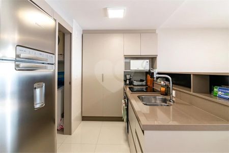 11_photo/94dce4153d.f7e81ba1849dc159-ATLAS-fafa2b36-9f0c-4b1e-a207-a9cef20eacd0.jpg de apartamento à venda com 2 quartos, 73m² em Centro, Curitiba