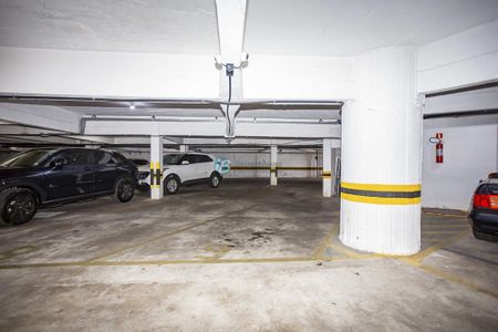 8_photo/94dce41541.4e1a6e6486a440d9-ATLAS-a9ccd2d3-1efd-4961-9973-3f2304aef8d6.jpg de apartamento à venda com 4 quartos, 166m² em Centro, Curitiba