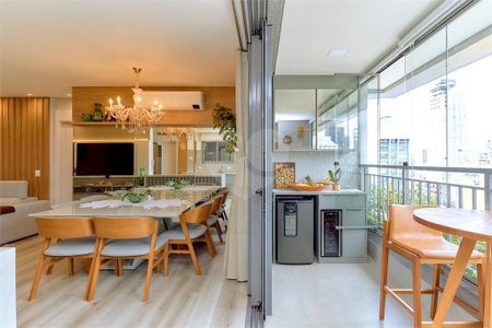 4_photo/94dce41561.ceff8192393c33de-ATLAS-12ca8080-70fd-40c8-ac85-24cea4b6ed67.jpg de apartamento à venda com 3 quartos, 107m² em Centro, Curitiba