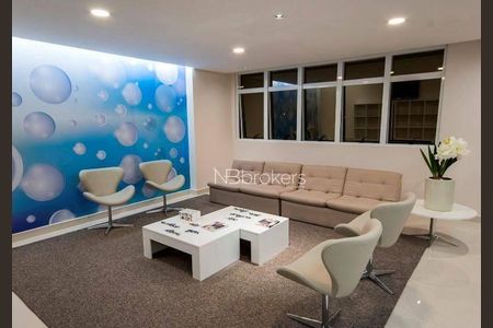 25_photo/94dce415d7.9b9a95989c8e7fd0-ATLAS-3ee2a8c6-1434-4614-a7b7-405fb667e12b.jpg de apartamento à venda com 2 quartos, 64m² em Centro Cívico, Curitiba