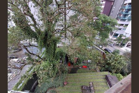 23_photo/94dce416b9.7d01d2ab176dea69-ATLAS-a6d00893-bc3a-4426-8536-e26dc3172f35.jpg de apartamento à venda com 3 quartos, 99m² em Centro Cívico, Curitiba