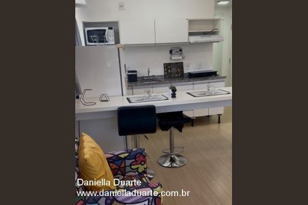 13_photo/94dce416cd.3f85f8368efb9bbd-ATLAS-d861653e-d6e5-4722-a9af-3b4bdbc4fe7c.jpg de apartamento à venda com 1 quarto, 34m² em Centro Cívico, Curitiba