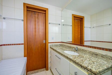 26_photo/94dce416dd.0673d88fd24b748b-ATLAS-545159f9-4f44-450a-9193-e3d363bd9908.jpg de apartamento para alugar com 4 quartos, 138m² em Centro Cívico, Curitiba