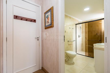 36_photo/94dce416e7.3c4f9bce803a6a8f-ATLAS-581eb26d-3ab6-4db7-8d08-4fac45ba2ebf.jpg de apartamento à venda com 4 quartos, 365m² em Centro Cívico, Curitiba