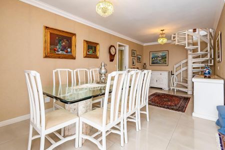 4_photo/94dce416e7.3c4f9bce803a6a8f-ATLAS-7b4c5b85-2bc3-4f76-96fb-3b304bb7513a.jpg de apartamento à venda com 4 quartos, 365m² em Centro Cívico, Curitiba