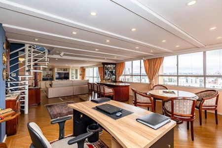 15_photo/94dce416e7.3c4f9bce803a6a8f-ATLAS-bd681fa2-908a-48d2-97c8-70812512e704.jpg de apartamento à venda com 4 quartos, 365m² em Centro Cívico, Curitiba