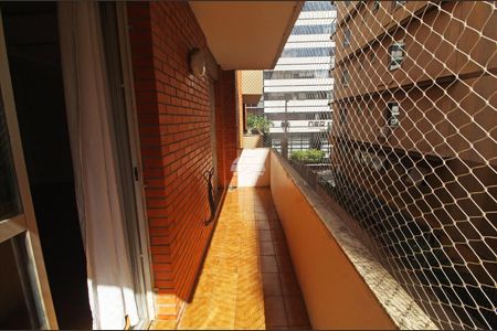 13_photo/94dce4176b.edcb0e0202edb489-ATLAS-71ef21c7-e32d-4ffb-978c-072e2c9e3771.jpg de apartamento para alugar com 2 quartos, 102m² em Centro Cívico, Curitiba