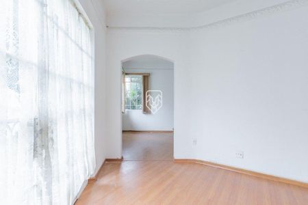 3_photo/94dce41777.206353ecc2220d31-ATLAS-6cafa0ee-e298-4321-acd5-debeeee28146.jpg de casa à venda com 3 quartos, 306m² em Alto da Glória, Curitiba