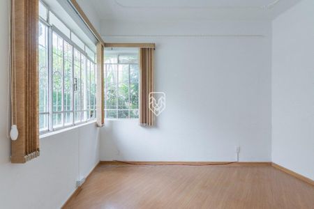 7_photo/94dce41777.206353ecc2220d31-ATLAS-d5dfee15-7fdc-44cc-a9f7-319caa4fceac.jpg de casa à venda com 3 quartos, 306m² em Alto da Glória, Curitiba