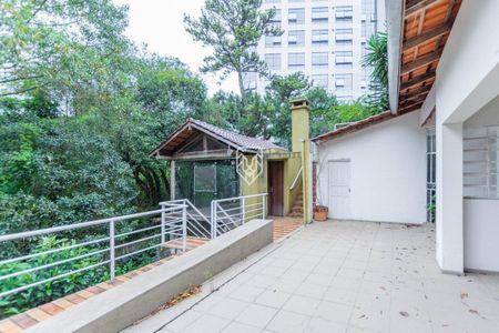 45_photo/94dce41777.206353ecc2220d31-ATLAS-ece1d679-6e59-4c4a-ae6a-fe67cce6100a.jpg de casa à venda com 3 quartos, 306m² em Alto da Glória, Curitiba