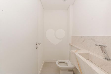 5_photo/94dce417bf.7066937cd636288e-ATLAS-64570b6d-b2ff-433e-aa99-4ef1abd35fe2.jpg de apartamento à venda com 3 quartos, 222m² em Alto da Glória, Curitiba