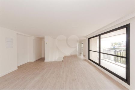 9_photo/94dce417bf.7066937cd636288e-ATLAS-8cc5f6f0-ff09-4a2c-b52f-96e49f76e7d8.jpg de apartamento à venda com 3 quartos, 222m² em Alto da Glória, Curitiba