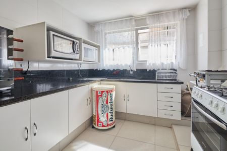 45_photo/94dce41849.15aaa8599bdc3b54-ATLAS-e91428d2-755a-43cd-b251-5ac43c272bfc.jpg de apartamento à venda com 4 quartos, 241m² em Centro Cívico, Curitiba