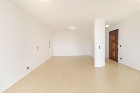 6_photo/94dce4199b.15f4a19d538e62fb-ATLAS-27abfaa3-7ea7-482f-82dc-5918f9a1e3e8.jpg de apartamento à venda com 3 quartos, 111m² em Centro Cívico, Curitiba