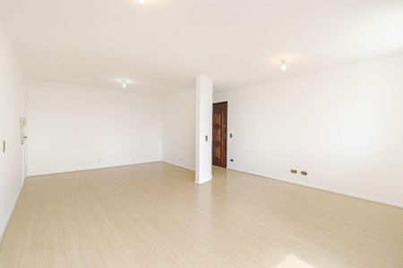 8_photo/94dce4199b.15f4a19d538e62fb-ATLAS-6a5bae8d-2106-4fbd-9989-a8f189d1e873.jpg de apartamento à venda com 3 quartos, 111m² em Centro Cívico, Curitiba