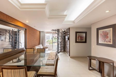 4_photo/94dce419db.e0a40aa696703cdb-ATLAS-4a87ed2c-94ee-46f1-a3eb-4c8b6ef8f927.jpg de apartamento à venda com 3 quartos, 158m² em Centro Cívico, Curitiba