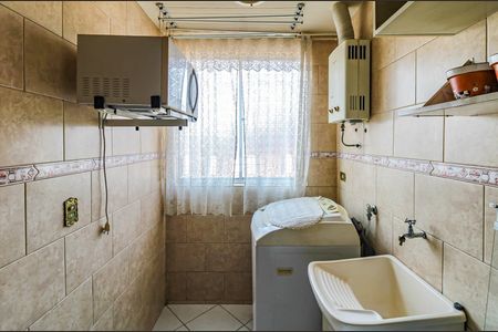 8_photo/94dce419e7.b18cd0cc646e5126-ATLAS-bcdd8249-c8ef-4e06-b893-c77b4d284e0a.jpg de apartamento para alugar com 3 quartos, 91m² em Centro Cívico, Curitiba