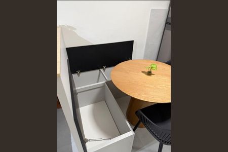 6_photo/94dce41a37.7a37549eceeba21f-ATLAS-30a027cf-0246-40e4-8bf1-d4bd924a996e.jpg de apartamento para alugar com 1 quarto, 23m² em Centro Cívico, Curitiba