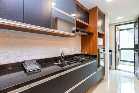 13_photo/94dce41aab.fd5f01ecf50bef85-ATLAS-883cb0a1-85f9-450f-84b6-31c786f3e2e9.jpg de apartamento para alugar com 2 quartos, 77m² em São Francisco, Curitiba