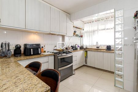 7_photo/94dce41ab3.f14d7a494a64fc38-ATLAS-d3ee6de8-6afe-4a88-a8e5-8d9911328a04.jpg de apartamento à venda com 2 quartos, 61m² em São Francisco, Curitiba