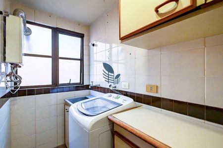17_photo/94dce41db3.ccfee957a0edc138-ATLAS-613062db-14eb-4524-885b-48a725d9b23b.jpg de apartamento para alugar com 1 quarto, 61m² em Centro Cívico, Curitiba