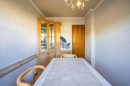 8_photo/94dce41db3.ccfee957a0edc138-ATLAS-da29e67c-0bfc-4ed8-b807-a24bf1c5b46e.jpg de apartamento para alugar com 1 quarto, 61m² em Centro Cívico, Curitiba