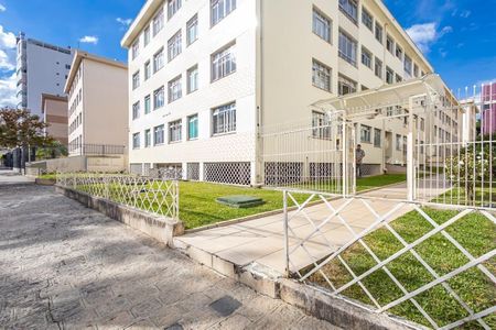 3_photo/94dce41f35.081c2bc358cf1cab-ATLAS-d14cec77-ee5f-41fb-833e-8a23d944b230.jpg de apartamento à venda com 3 quartos, 103m² em Centro Cívico, Curitiba