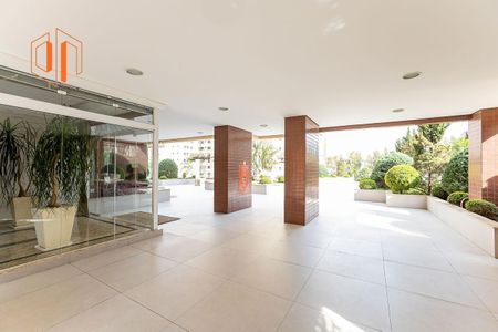 7_photo/94dce420a9.adfe693aa2b53e17-ATLAS-5977b3b7-40f0-498c-80a0-52df09ebedc8.jpg de apartamento à venda com 3 quartos, 107m² em Ahú, Curitiba