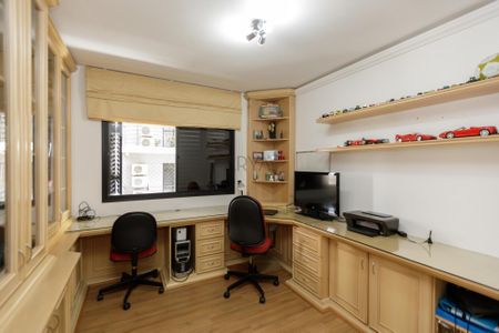 11_photo/94dce42221.26210662fcdbf9be-ATLAS-b8e5c978-9333-4f9a-bac2-b1f2f07b035d.jpg de apartamento à venda com 4 quartos, 194m² em Centro Cívico, Curitiba