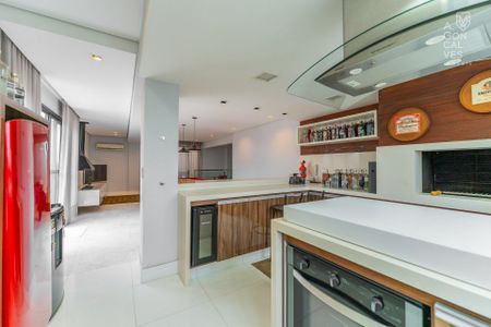 31_photo/94dce422a7.d14dab86eb7733e9-ATLAS-4b25d2a3-0e6e-43df-b9b1-986df259d5f3.jpg de apartamento à venda com 4 quartos, 275m² em Juvevê, Curitiba