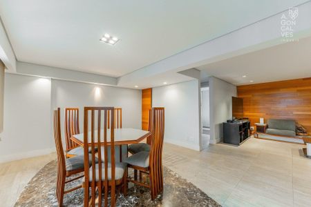 8_photo/94dce422a7.d14dab86eb7733e9-ATLAS-623b3c62-8d25-445d-9d05-d54a8e744181.jpg de apartamento à venda com 4 quartos, 275m² em Juvevê, Curitiba