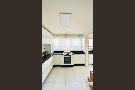 2_photo/94dce422cb.e4f3ef45a7b35f47-ATLAS-1a6b3b63-09d0-4b8b-a6fd-4d94eb452f45.jpg de apartamento à venda com 3 quartos, m² em Alto da Glória, Curitiba