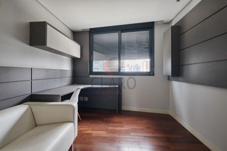 5_photo/94dce422ef.65fe98607cde05b7-ATLAS-676c8aa6-96b3-4a09-ba2b-b79de4d3401e.jpg de apartamento à venda com 3 quartos, 254m² em Alto da Glória, Curitiba