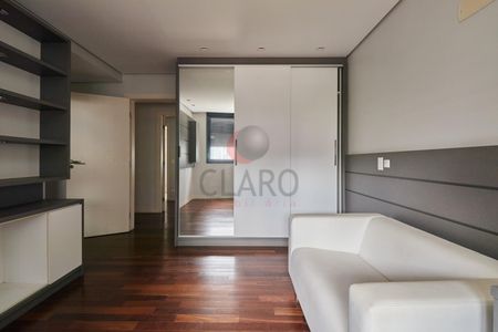 4_photo/94dce422ef.65fe98607cde05b7-ATLAS-e041deb0-1e75-48b5-aa7c-ca86053f833e.jpg de apartamento à venda com 3 quartos, 254m² em Alto da Glória, Curitiba