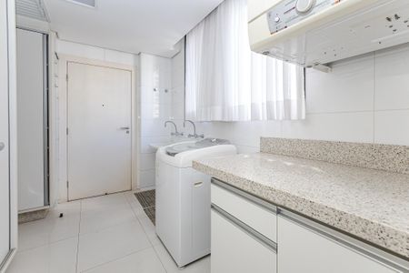 6_photo/94dce422f3.7e2ea02b9085bf9d-ATLAS-2bb32b20-e582-4c7c-bdcf-07d2ae7807fa.jpg de apartamento à venda com 0 quarto, 253m² em Alto da Glória, Curitiba