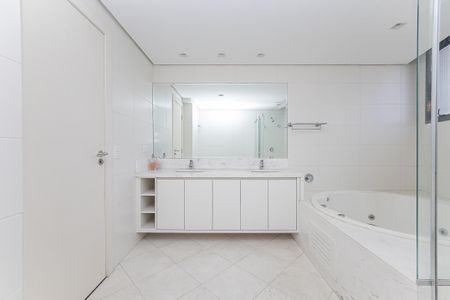 9_photo/94dce422f3.7e2ea02b9085bf9d-ATLAS-6e7bff12-d4b2-4fb6-9d4a-c960800ebf79.jpg de apartamento à venda com 0 quarto, 253m² em Alto da Glória, Curitiba