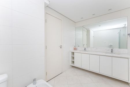 8_photo/94dce422f3.7e2ea02b9085bf9d-ATLAS-da342fb8-8d16-4d3d-a3f9-195b6abe4ef9.jpg de apartamento à venda com 0 quarto, 253m² em Alto da Glória, Curitiba