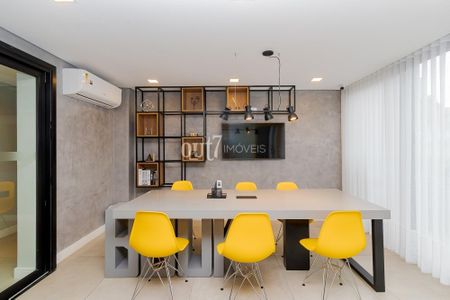 18_photo/94dce422f5.7d66585da851c4e1-ATLAS-6f6f382d-3fd4-4452-bb39-cd6f2828d6d8.jpg de apartamento à venda com 1 quarto, 13m² em Alto da Glória, Curitiba