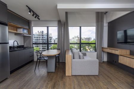 11_photo/94dce422f5.af3a20e87e9d4cfe-ATLAS-52dc9e4c-7f1e-40d1-89e8-dc7f6389e2b1.jpg de apartamento para alugar com 1 quarto, 48m² em Alto da Glória, Curitiba