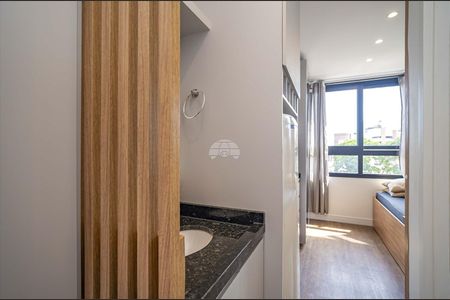 3_photo/94dce422f5.e253e72300cf9ec2-ATLAS-1f331fdb-df21-4ce7-855e-fead6b68a49e.jpg de kitnet/studio à venda com 1 quarto, 13m² em Alto da Glória, Curitiba