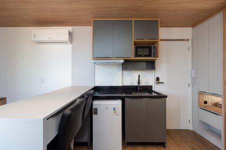 2_photo/94dce422f5.f7af8a4cec4ed17f-ATLAS-b61a5cd3-75b5-4f0f-be56-cfcc75f9ddd7.jpg de apartamento para alugar com 1 quarto, 33m² em Alto da Glória, Curitiba
